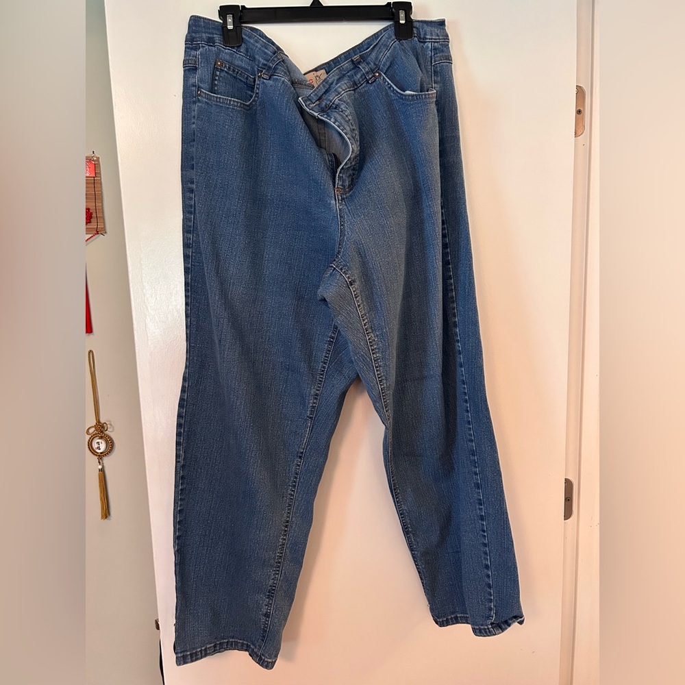 Women’s denim jeans, 2% spandex, size 26W